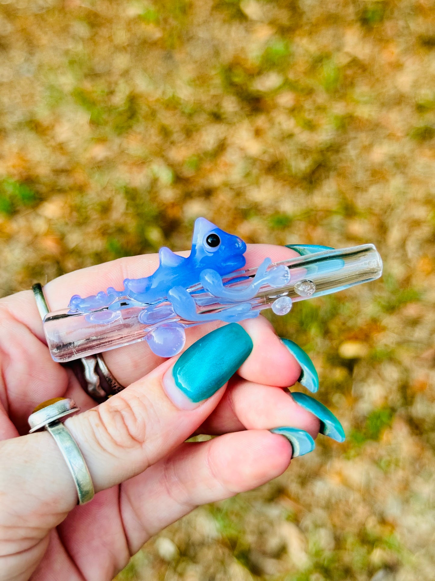 Chameleon finger saver/ glass filter tip