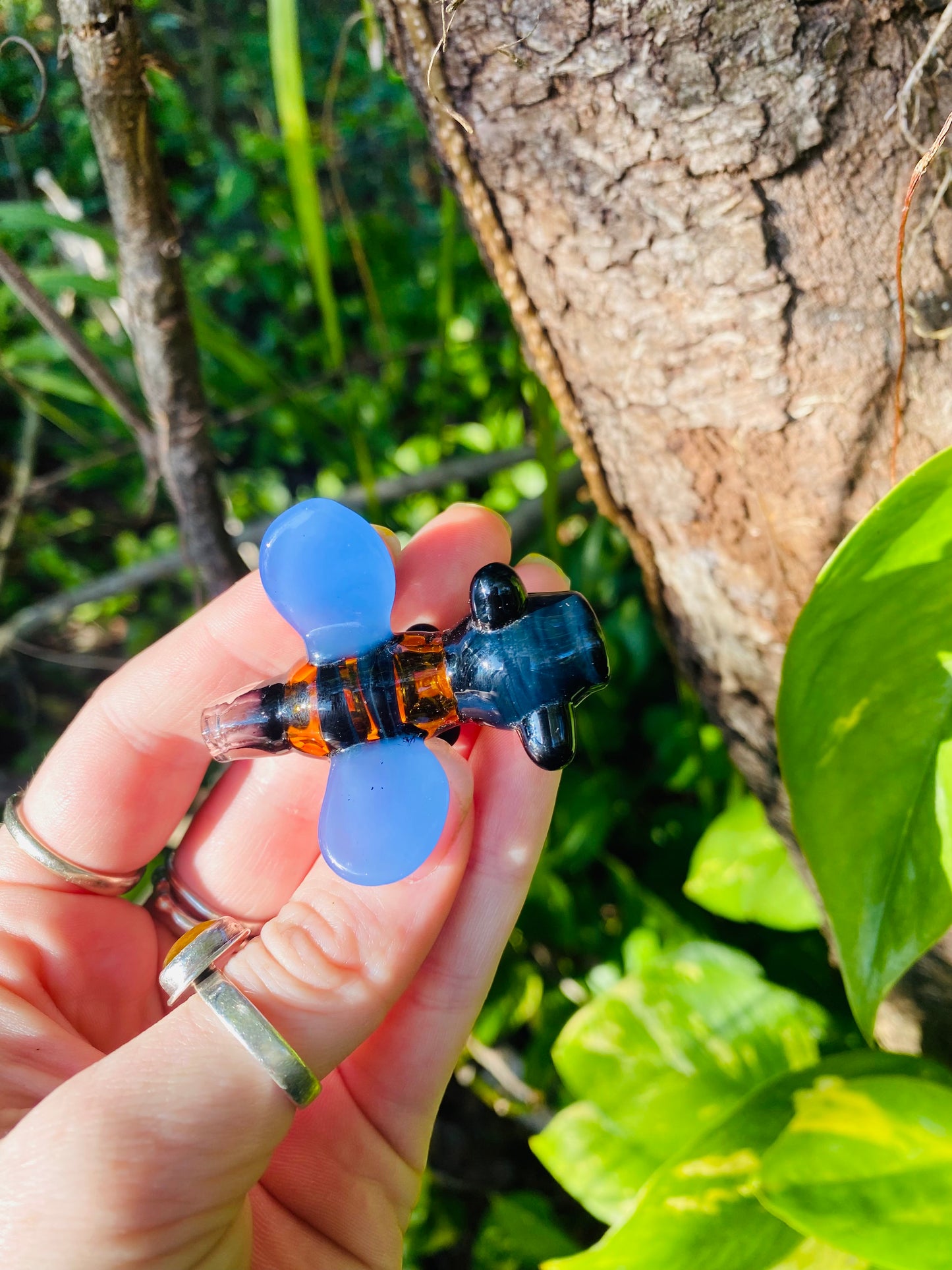 Bee finger saver/ glass filter tip