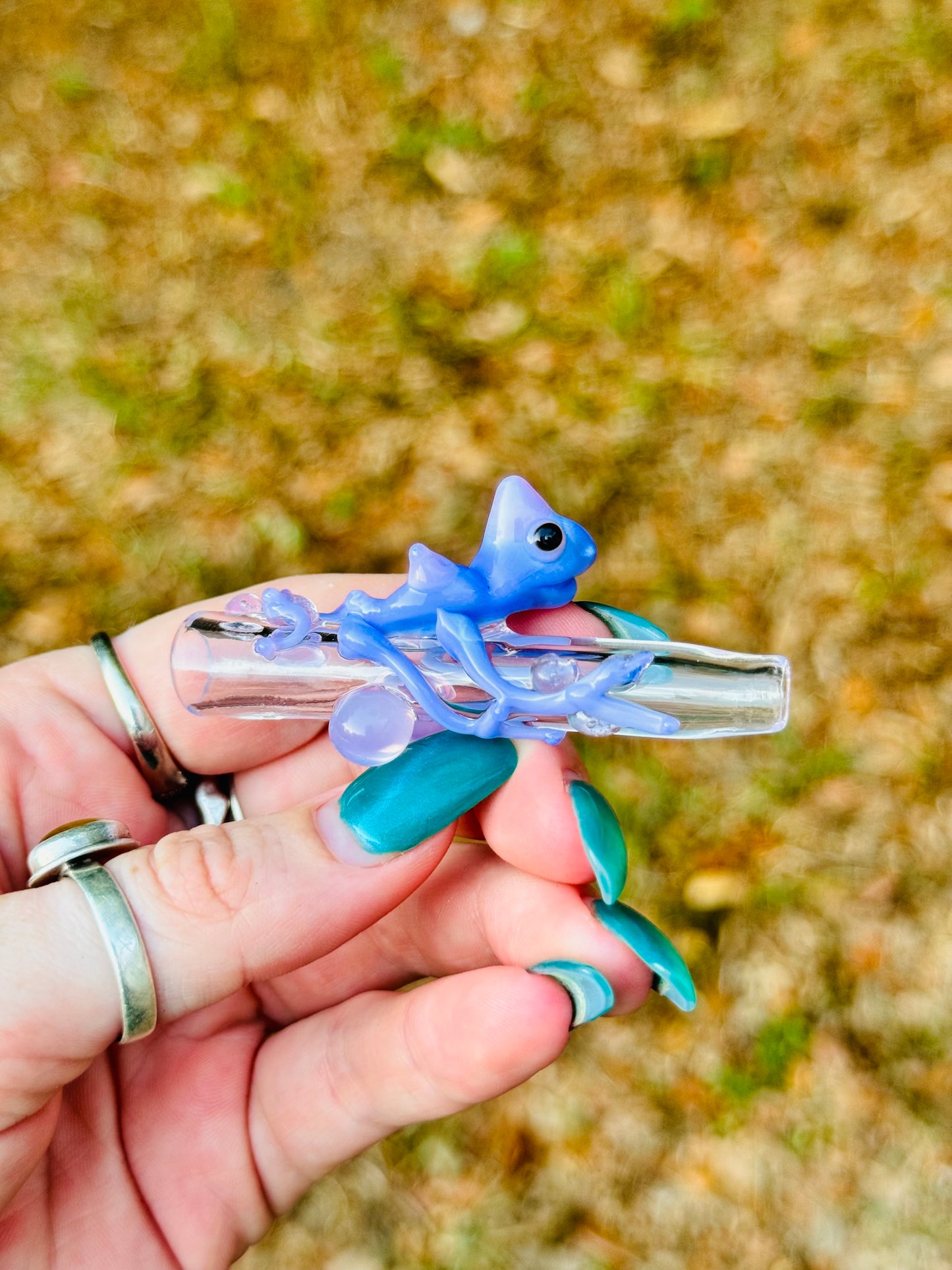 Chameleon finger saver/ glass filter tip