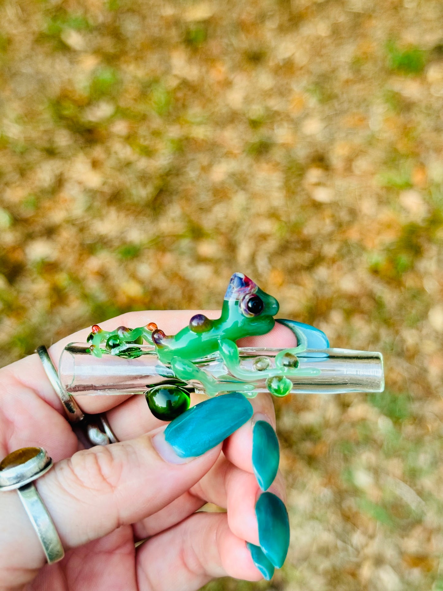 Chameleon finger saver/ glass filter tip