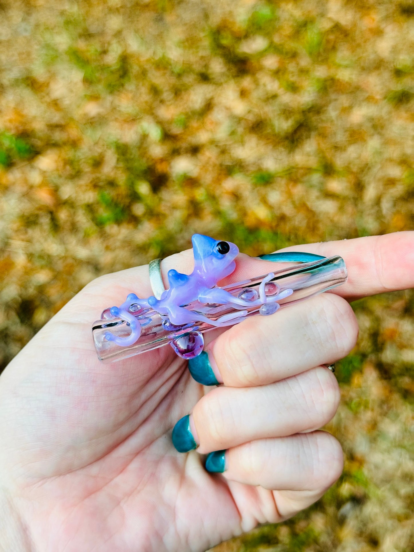 Chameleon finger saver/ glass filter tip